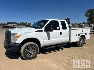 2015 Ford F-350 XL 4x4 Extended Cab شاحنة خدمة