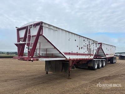 1998 Doepker 27 ft Super B-Train Lead Grain Trailer