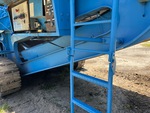 Feeder with Deck Frames / Wear Bars