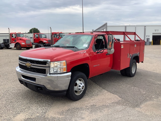 2011 Chevrolet Silverado 3500HD 4x2 Utility Truck 2011 Chevrolet Silverado 3500HD 4x2 Utility Truck