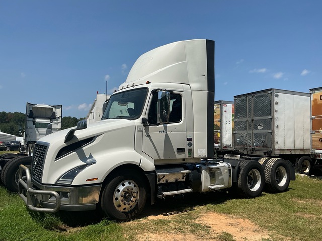 2020 Volvo VNL 300 6x4 T/A Day Cab Truck Tractor