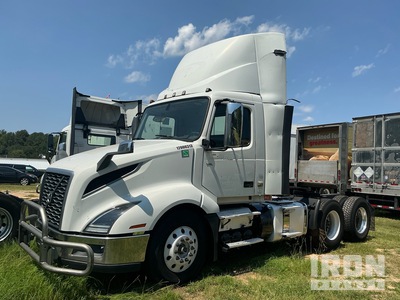 2020 Volvo VNL 300 6x4 Cabina per trattore stradale