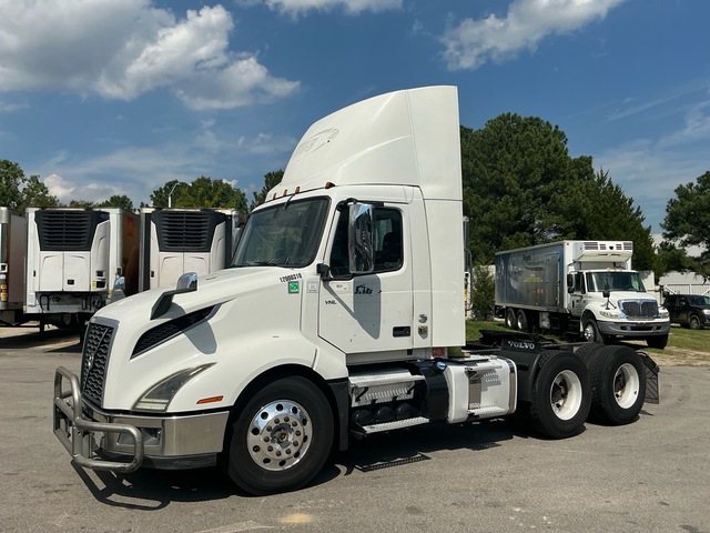 2020 Volvo VNL 300 6x4 T/A Day Cab Truck Tractor