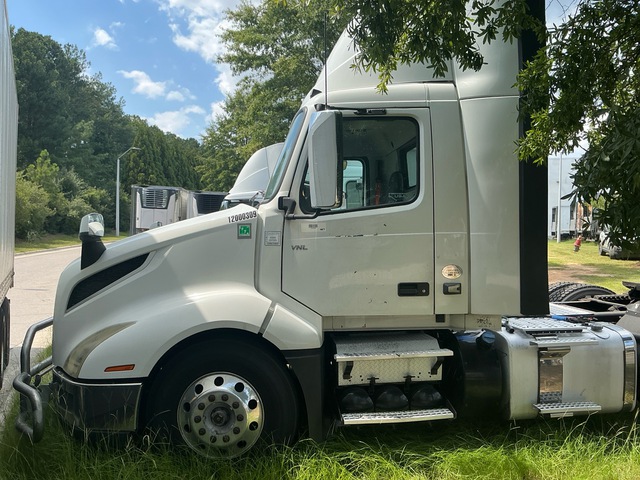 2020 Volvo VNL 300 6x4 T/A Day Cab Truck Tractor