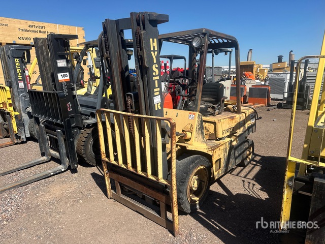 Hyster 4850 lb Cushion Tire Forklift (Inoperable)