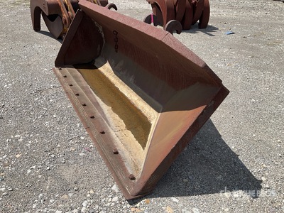 108 in Q/C Side Dump Wheel Loader Bucket - Fits Cat IT28