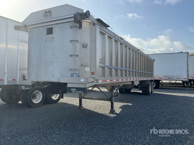 2007 Travis T/A Aluminum Frameless Remolque banera