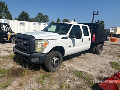 2014 Ford F-350 XL 4x4 Crew Cab Camion à Plateau (Inoperable)