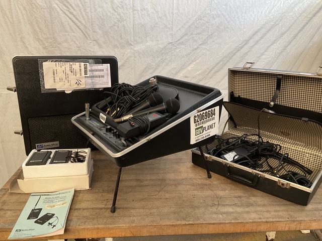 AmpliVox Model S-1600 VHF Wireless Microphone System AmpliVox Model S-1600 VHF Wireless Microphone System