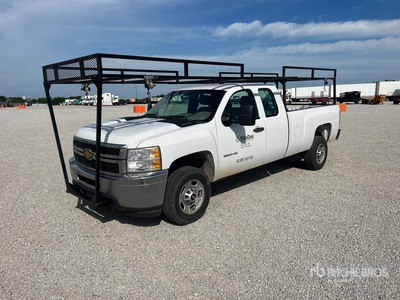 2013 Chevrolet Silverado 2500 HD 4x2 Extended Cab بيك اب