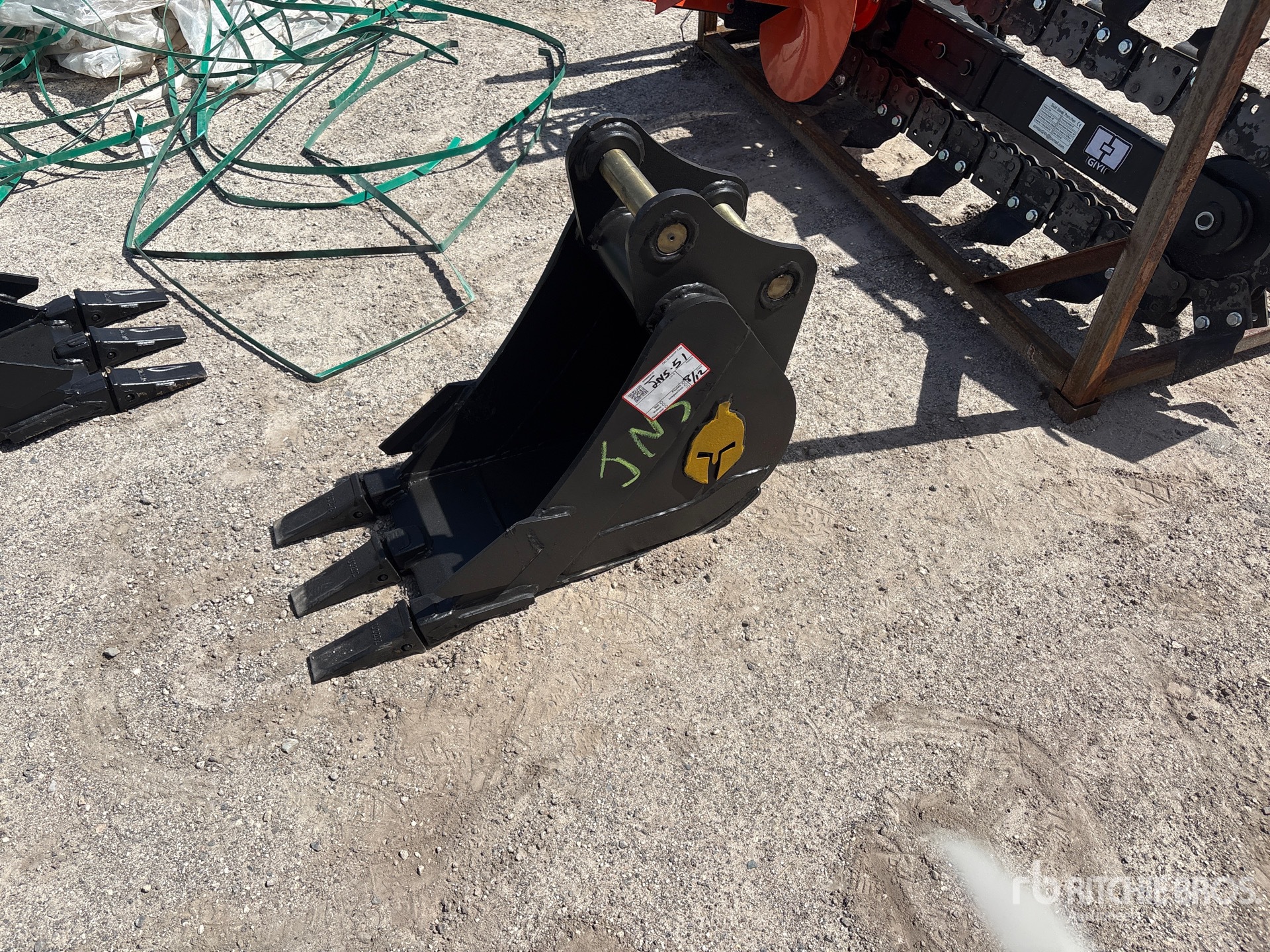 Trojan 35CL 12 in Digging Excavator Bucket - Fits 40 mm Cat 303, 303.5, 304 Case, New Holland, Kobelco SK35 Deere/Hitachi 35D/G