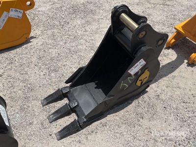 Trojan 35CL 12 in Digging Excavator Bucket - Fits 40 mm Cat 303, 303.5, 304 Case, New Holland, Kobelco SK35 Deere/Hitachi 35D/G (Unused)