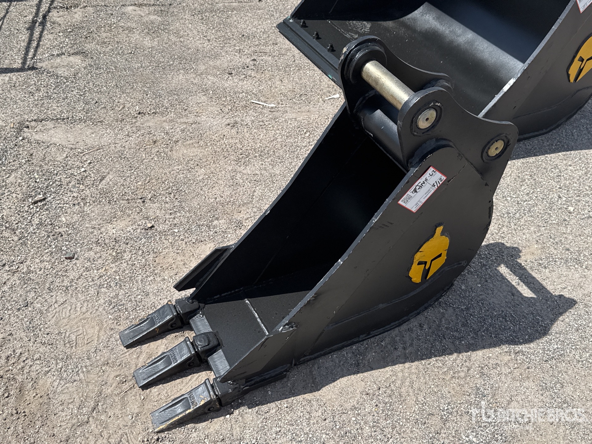 Trojan 50CL 12 in Digging Excavator Bucket - Fits 45 mm Cat 305, 305.5 Komatsu PC45/50/55 Hyundai R55, Hitachi/Deere 50D/G Case, New Holland, Kobelco SK50 Bobcat E50/341/337 (Unused)
