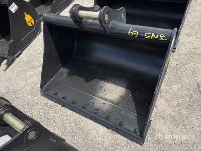 Trojan 50CL 42 in Cleanup Excavator Bucket - Fits 45 mm Cat 305, 305.5 Komatsu PC45/50/55 Hyundai R55, Hitachi/Deere 50D/G Case, New Holland, Kobelco SK50 Bobcat E50/341/337 (Unused)