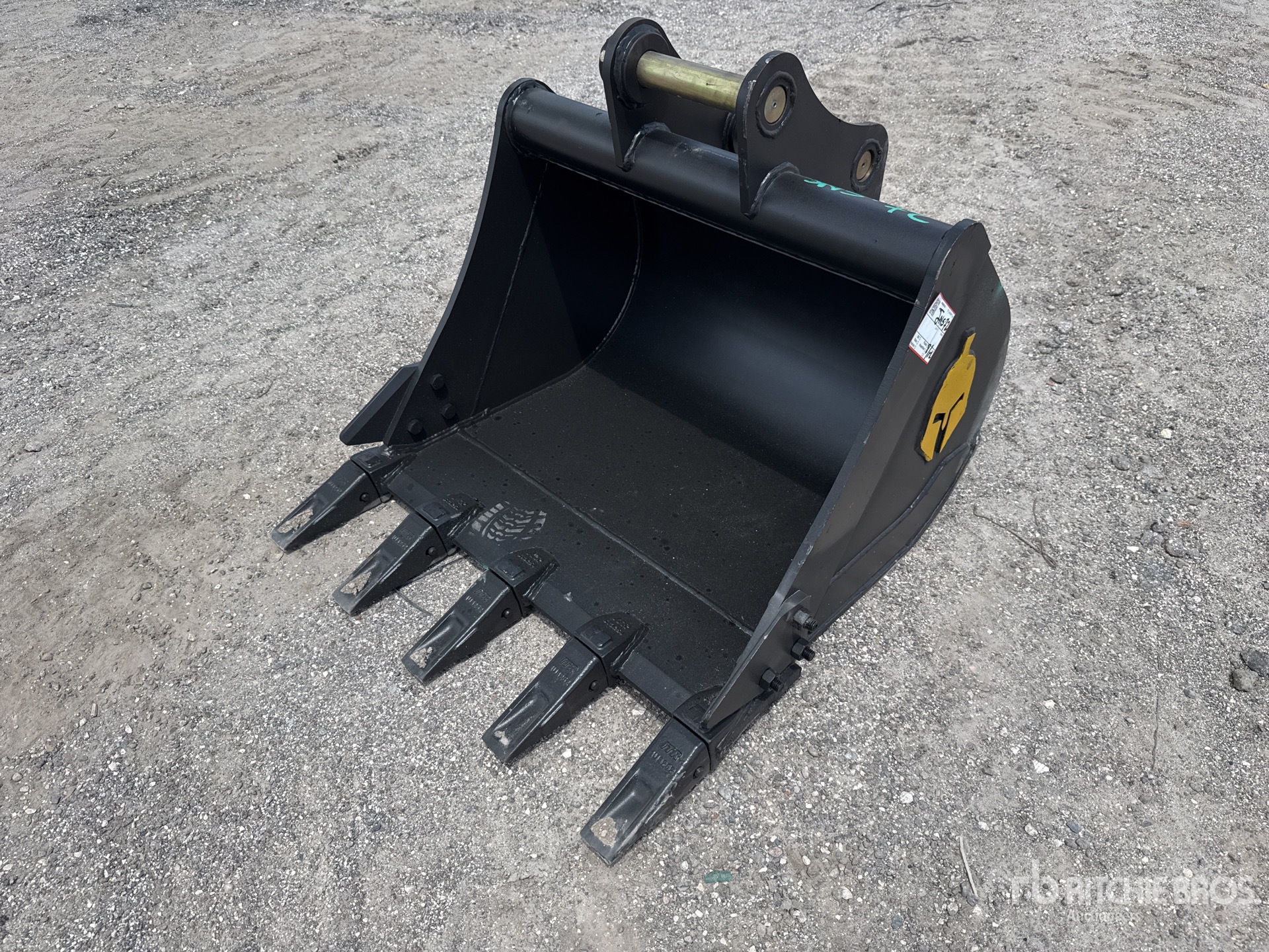 Trojan 80CL 36 in Digging Excavator Bucket - Fits 50 mm Cat 307/308, Komatsu PC78/88 Deere/Hitachi 75/85 Case, New Holland, Kobelco SK80 Bobcat E80 (Unused)