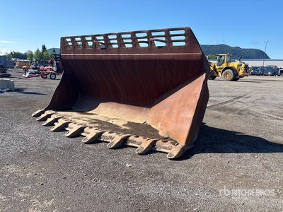 168 in Tilting Wheel Loader Bucket - Fits Cat 988