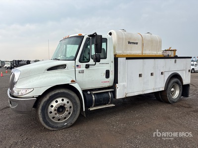 2003 International 4300 4x2 Service Truck