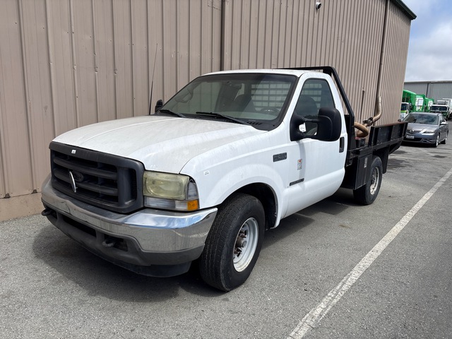 2002 Ford F-250 XL 4x2 Flatbed Truck