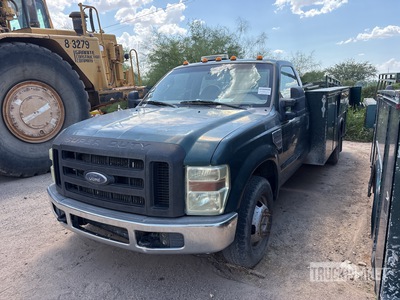 2008 Ford F-350 XL 4x2 شاحنة متعددة الاغراض