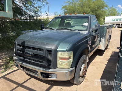 2008 Ford F-350 XL 4x2 شاحنة متعددة الاغراض
