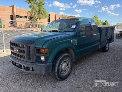 2009 Ford F-250 XL 4x2 Extended Cab شاحنة متعددة الاغراض
