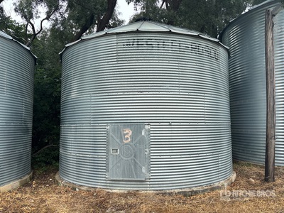Westeel-Rosco +/- 3000 bu 5 Ring Grain Bin