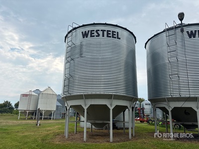Westeel +/- 4000 bu 4 Ring Hopper Grain Bin