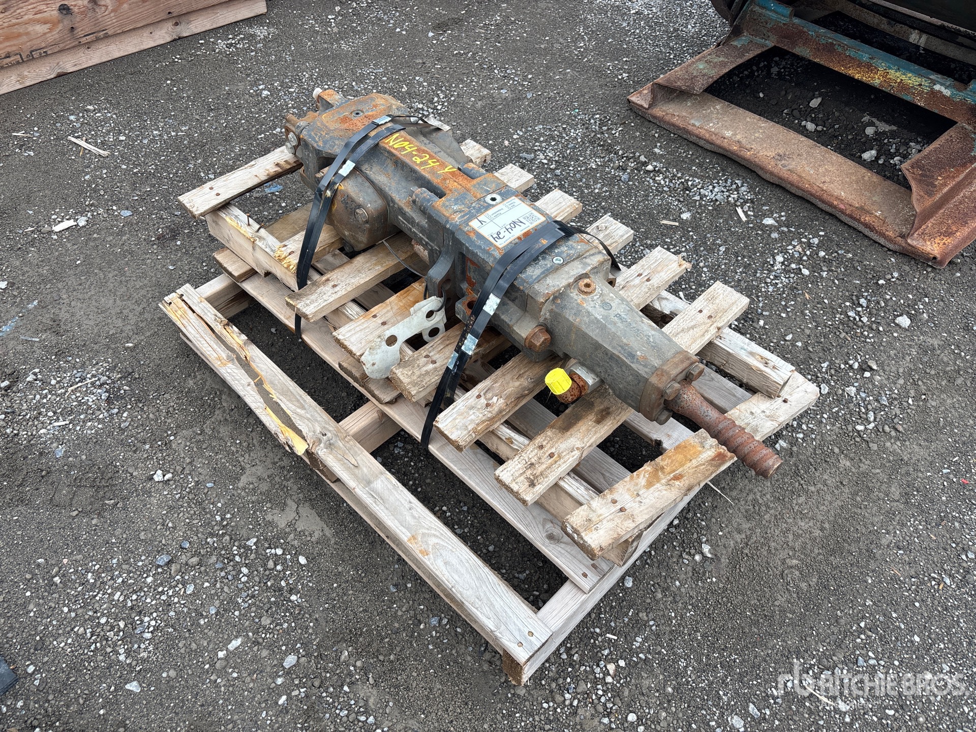 Tamrock HL560 fits T12 drill Hammer Bit