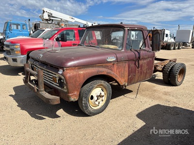 Ford F-350 4x2 الكابينة والهيكل (Inoperable)