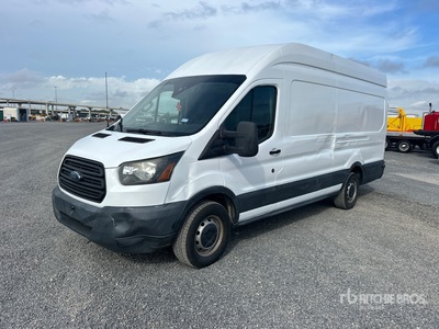 2017 Ford Transit 250 バン