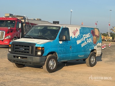2014 Ford E-250 Fourgon cargo