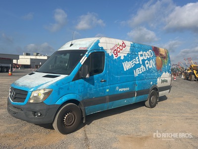 2014 Mercedes-Benz Sprinter 2500 Fourgon cargo