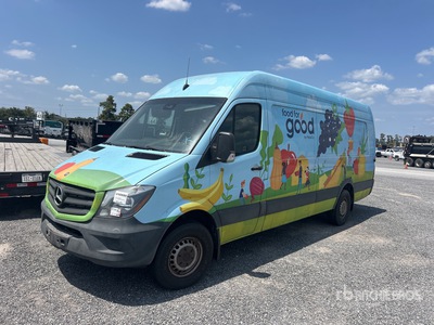 2014 Mercedes-Benz Sprinter 2500 Fourgon cargo