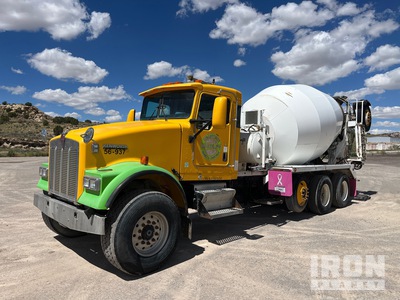2004 Kenworth W900 8x4 Camion mélangeur