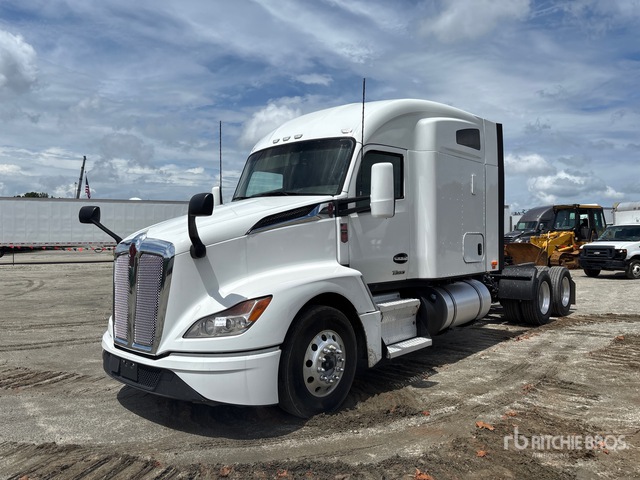 2022 Kenworth T680 6x4 T/A Sleeper Truck Tractor
