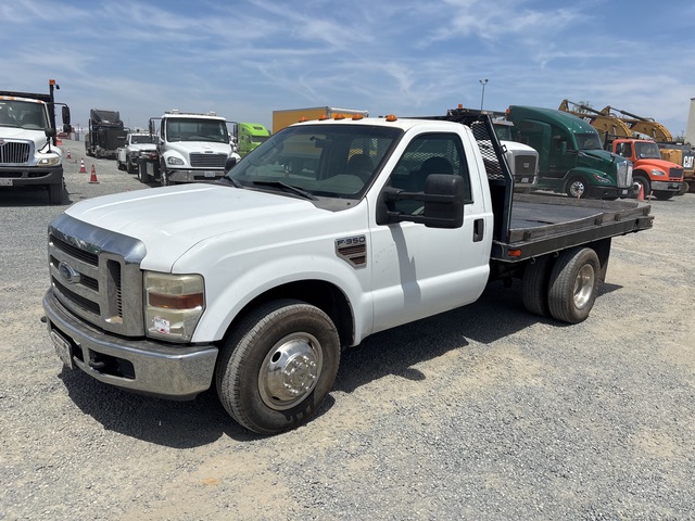 2009 Ford F-350 4x2 Flatbed Truck