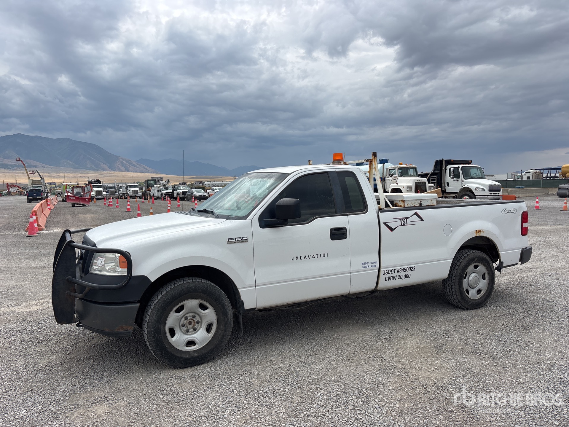 2007 Ford F-150 XL 4x4 Extended Cab Pickup