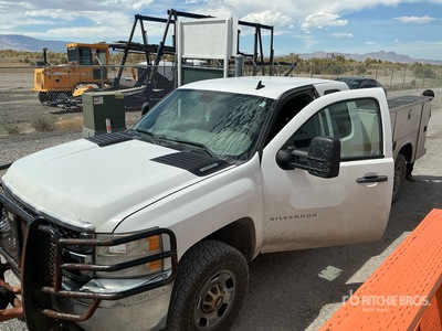 2013 Chevrolet Silverado 2500HD Utility Truck