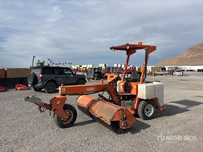 2005 Lay-Mor 6HC Self-Propelled Broom