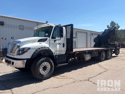 2015 PM PM36527-S-LC 12410 lb Knuckle Boom on 2016 International 7600 8x4 PM 36.5 Flatbed Truck with Crane