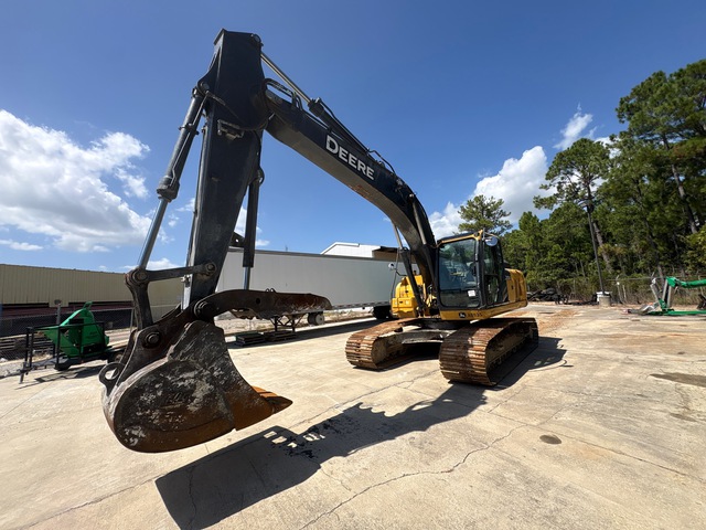 2020 John Deere 210G LC Tracked Excavator