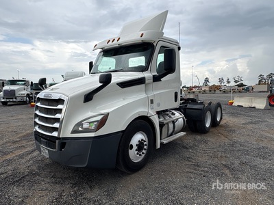 2019 Freightliner Cascadia 126 6x4 T/A Day Cab Truck Tractor