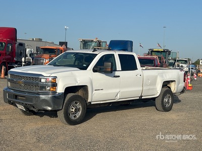 2019 Chevrolet Silverado 2500 HD 4x4 Crew Cab Pickup