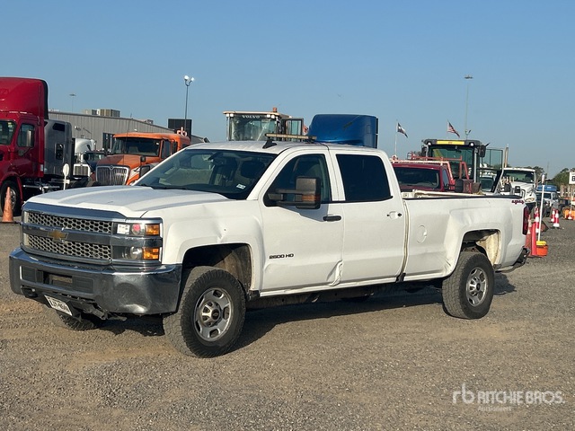 2019 Chevrolet Silverado 2500 HD 4x4 Crew Cab Pickup