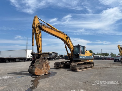 Komatsu PC300LC-3 Tracked Excavator