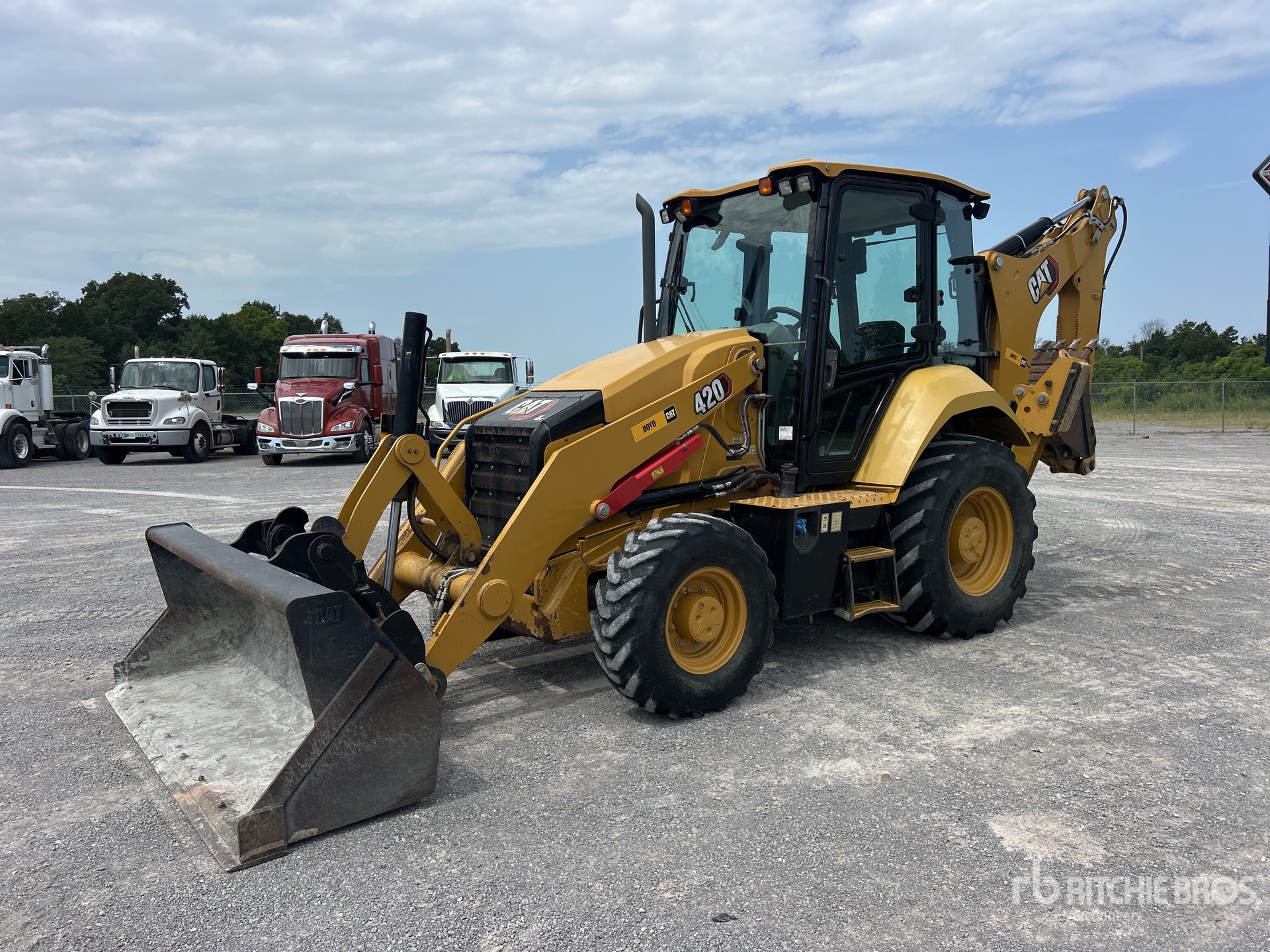 2021 Cat 420 4x4 Terna