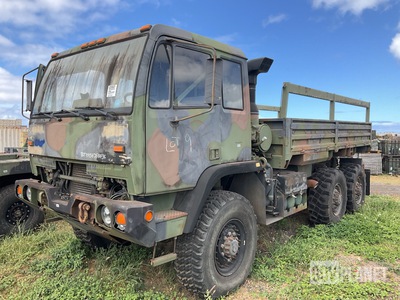 Stewart & Stevenson M1083A1 MTV 6x6 Cargo Truck