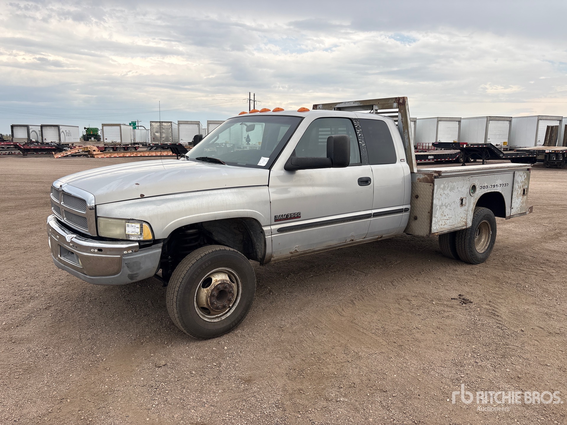 1999 Dodge Ram 3500 Utility Truck