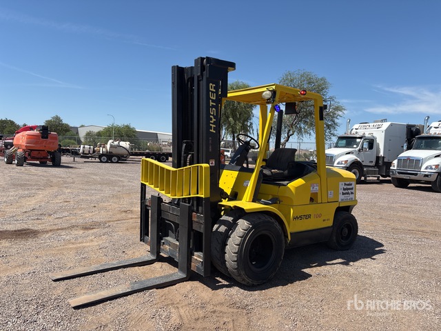 2005 Hyster 100 Pneumatic Tire Forklift