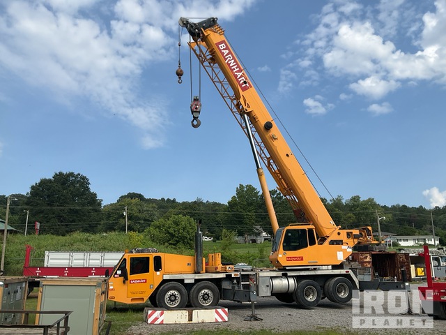 2007 Link-Belt HTC-8690 90 ton 8x4 90 Ton Hydraulic Truck Crane